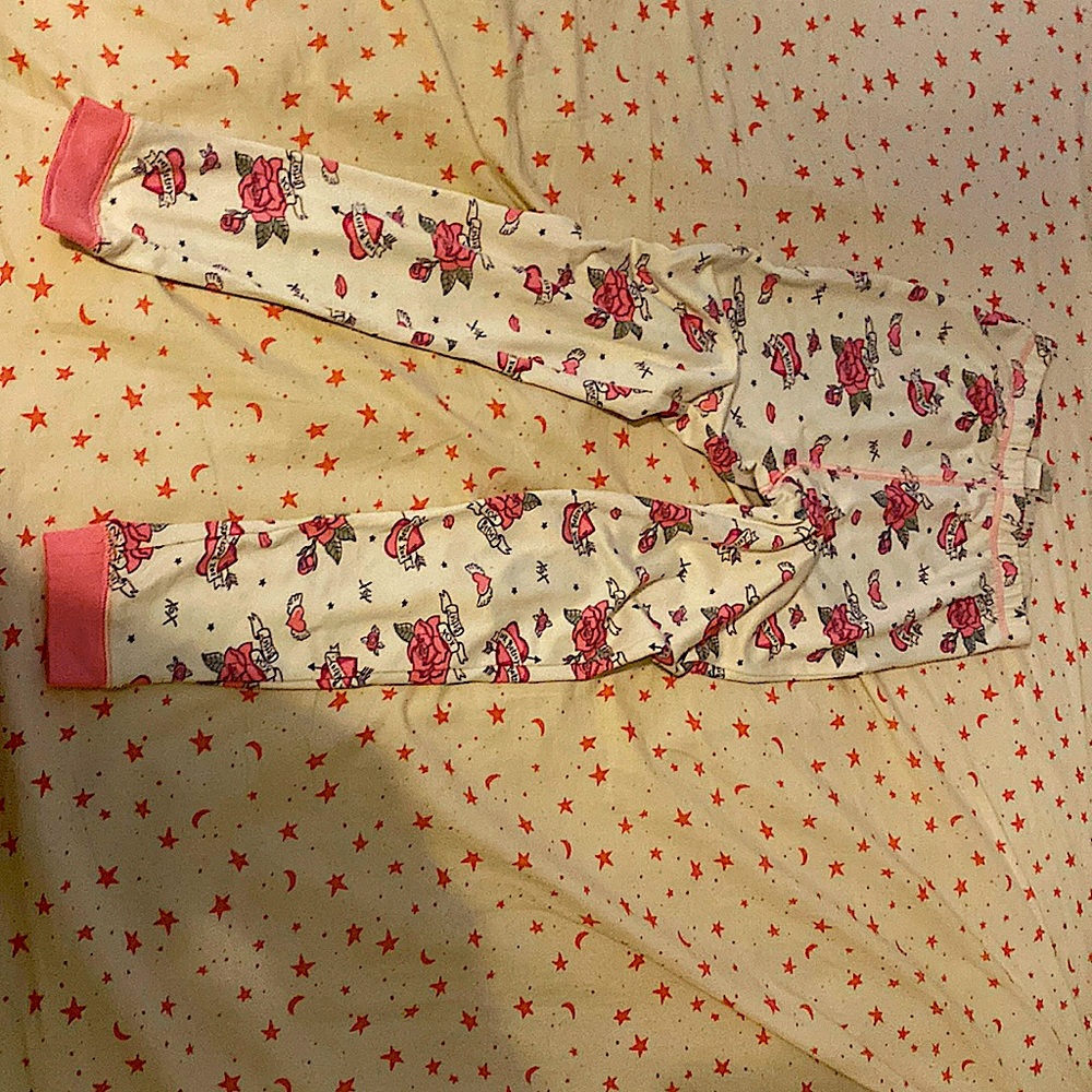 Beautiful🤩🤩 kids sweat pants/sleepwear.